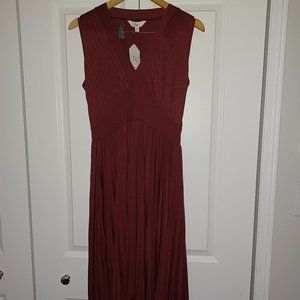 Ripe Maternity knife pleat dress